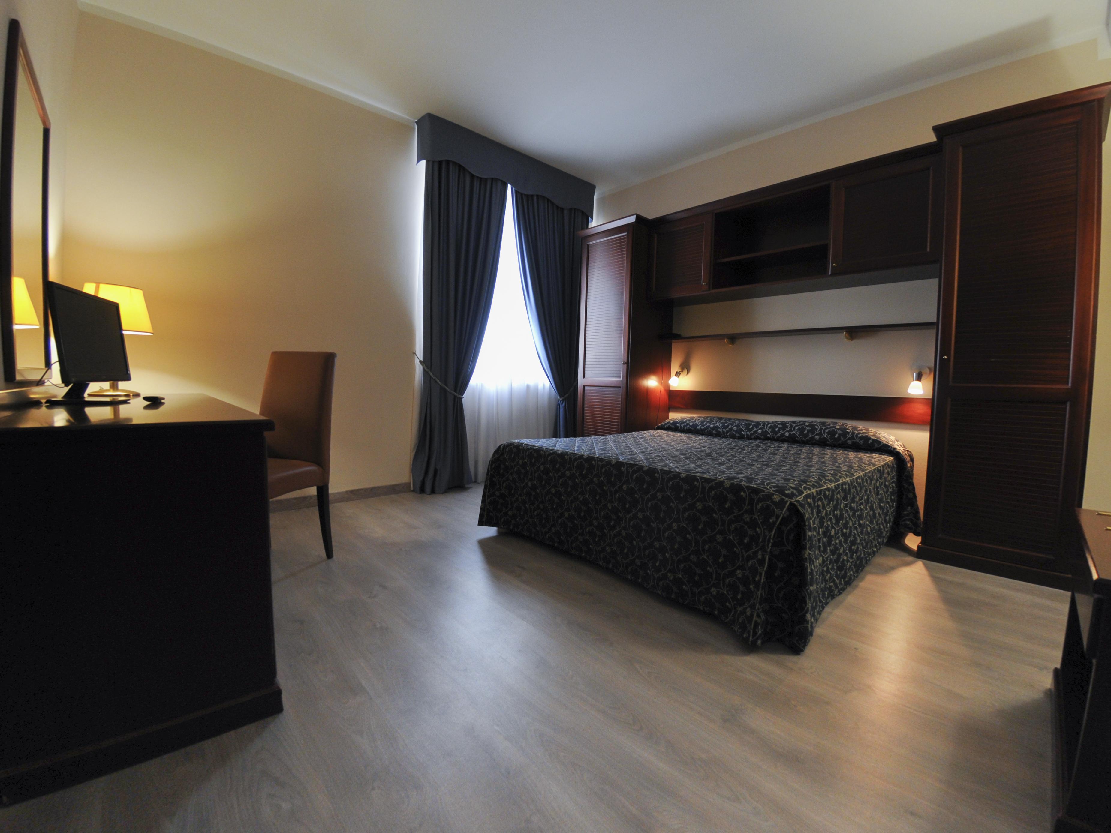 Hotel Mediterraneo Civitavecchia Exterior photo