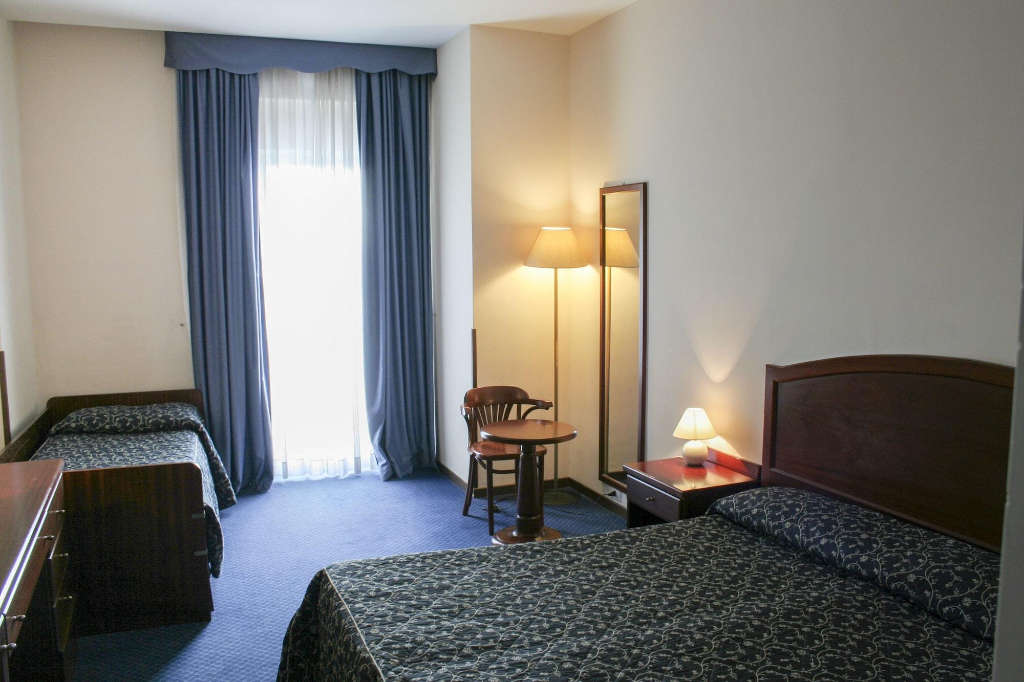 Hotel Mediterraneo Civitavecchia Exterior photo